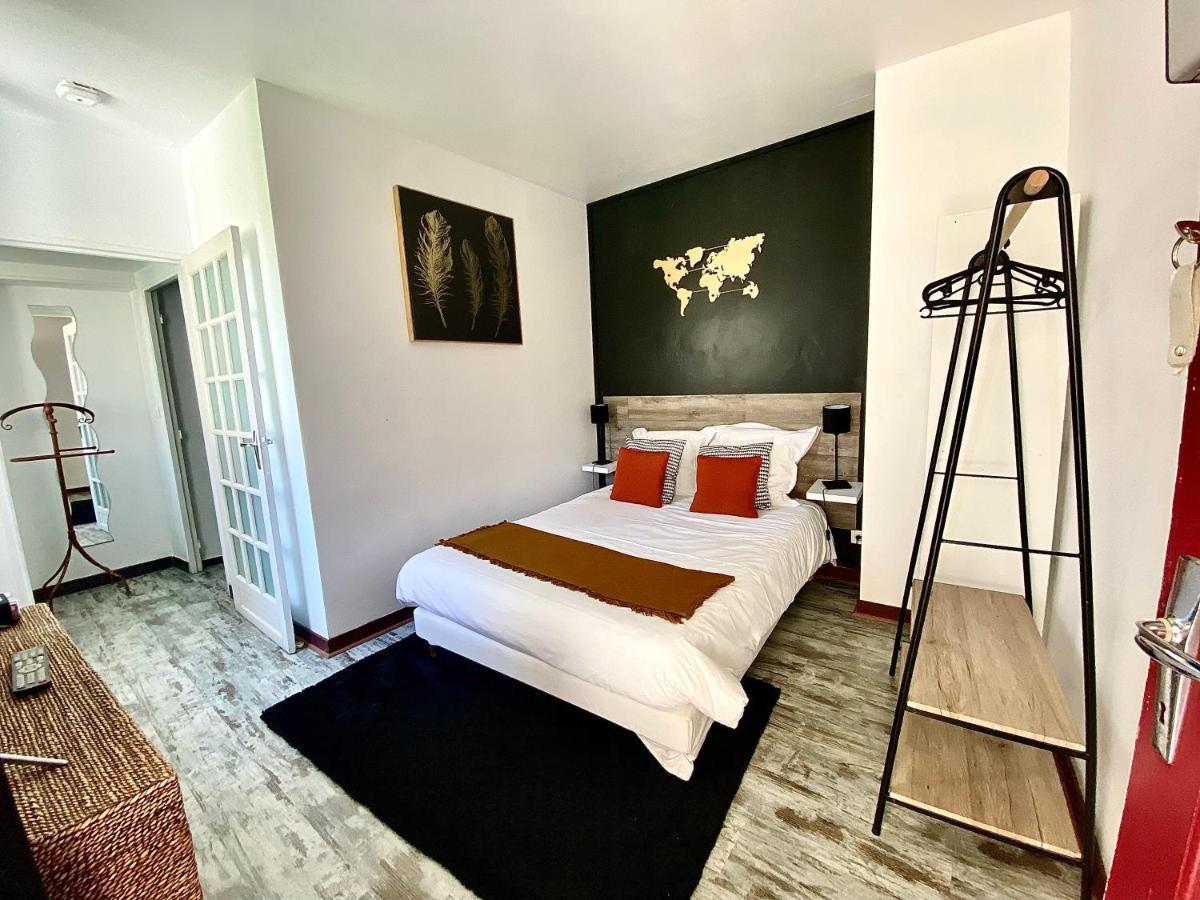 Nuit En Brenne Hotel Le Blanc Exterior photo