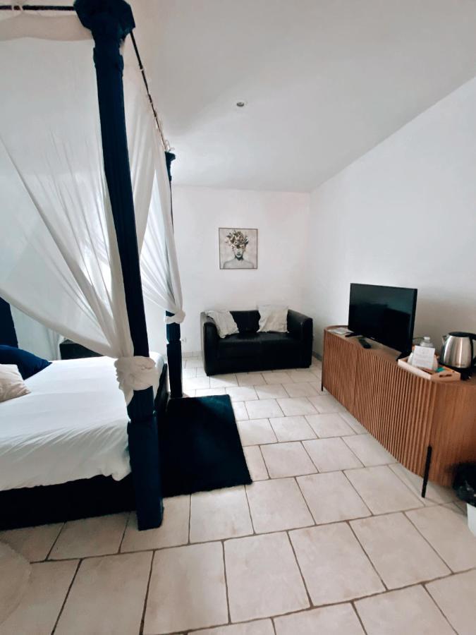 Nuit En Brenne Hotel Le Blanc Exterior photo