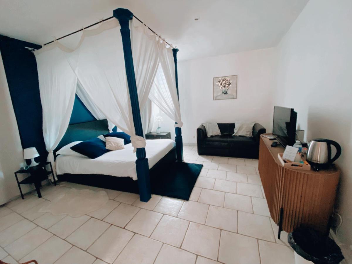 Nuit En Brenne Hotel Le Blanc Exterior photo